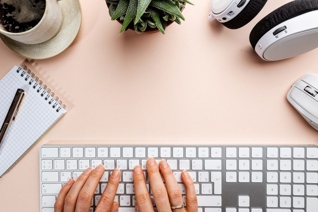 Creating Buzz: How to Write Blog Posts That Engage Readers